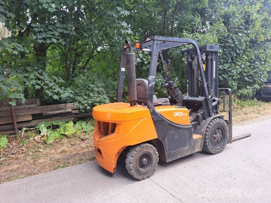 Doosan D 30G Plus Diesel forklifts