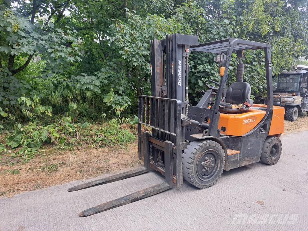 Doosan D 30G Plus Diesel forklifts