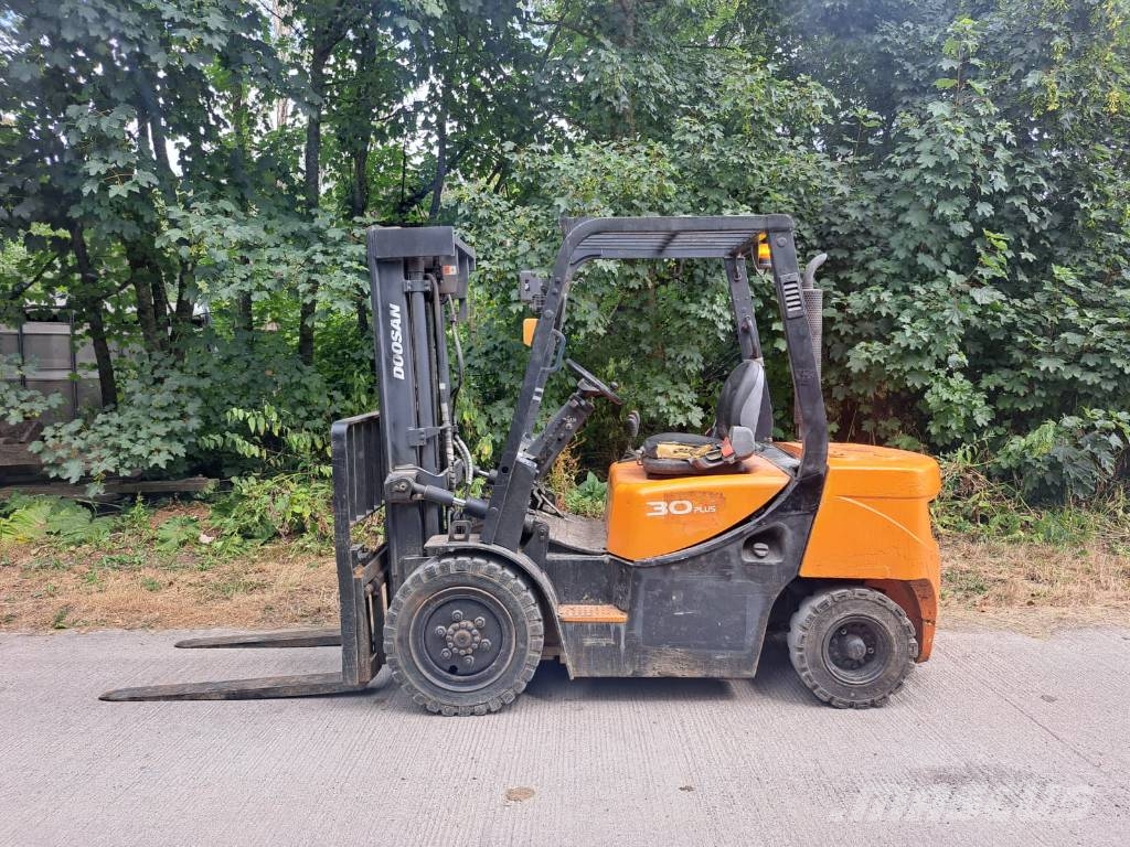 Doosan D 30G Plus Diesel forklifts