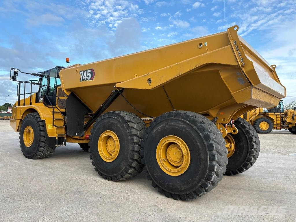 CAT 745 Knik dumptrucks
