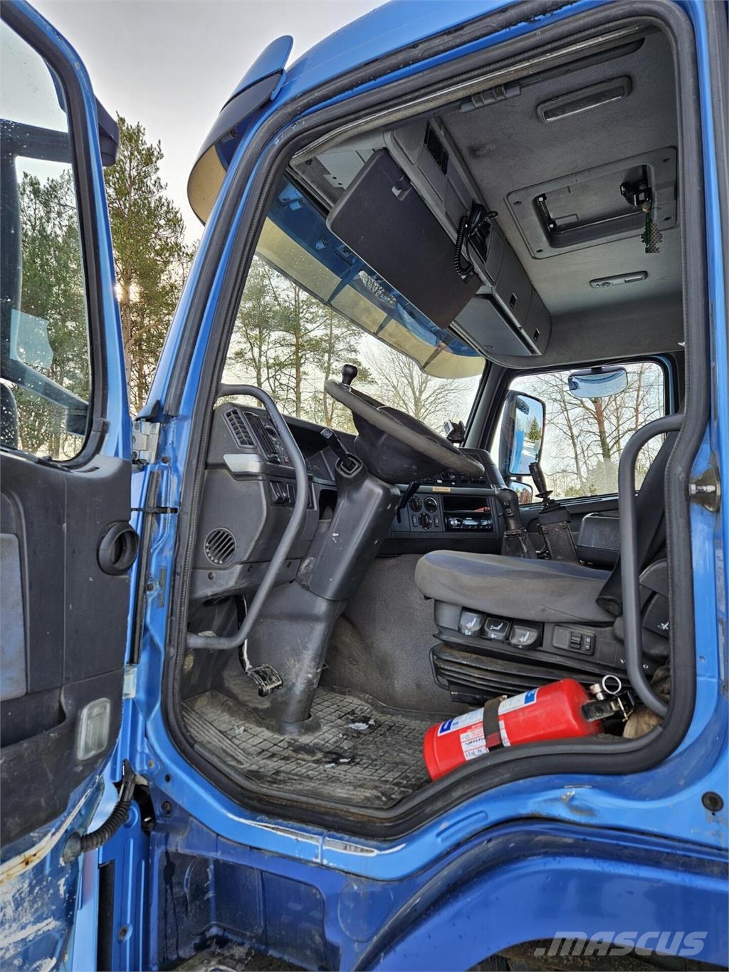 Volvo FM12 8x2 + Jyki V31-SA Damperli kamyonlar