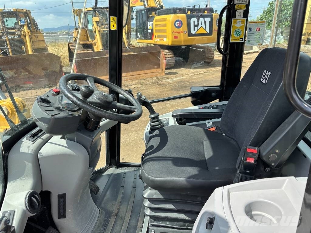 CAT 906 M Φορτωτές με λάστιχα (Τροχοφόροι)