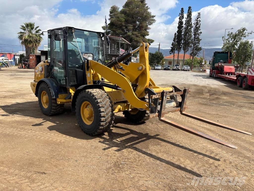 CAT 906 M Φορτωτές με λάστιχα (Τροχοφόροι)