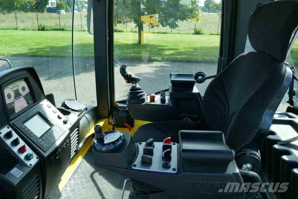 Bomag BW 174 AP-4v Tandem Valser
