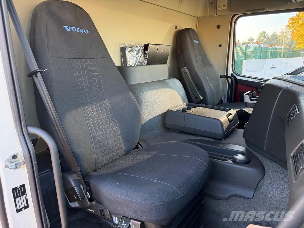 Volvo FM 420 8X4 TRIDEM Haak + Kraan HIAB 262 EP-5 + 2 M Camion ampliroll
