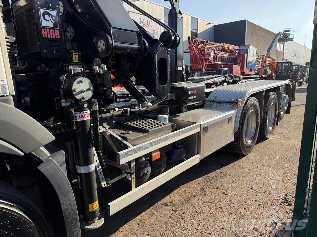 Volvo FM 420 8X4 TRIDEM Haak + Kraan HIAB 262 EP-5 + 2 M Camion ampliroll
