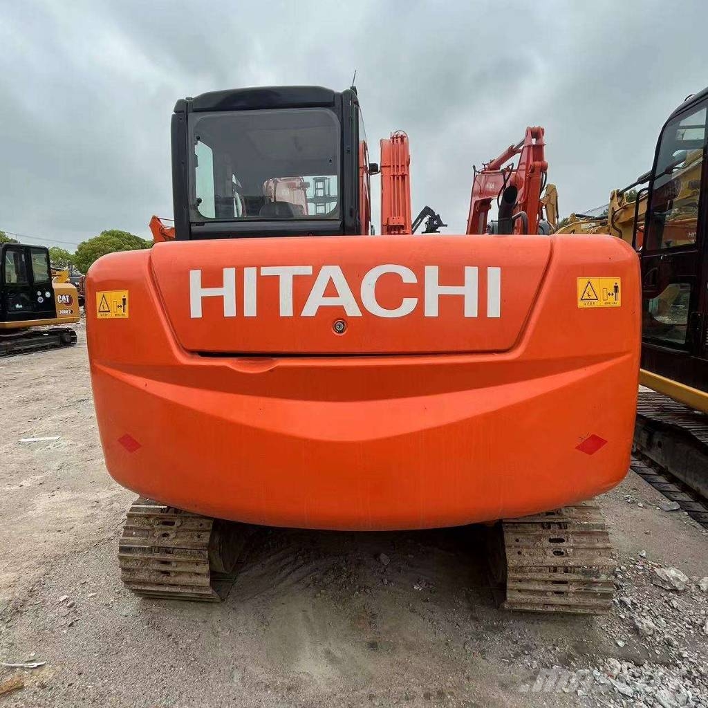 Hitachi ZX 60 소형 굴삭기 7톤 미만