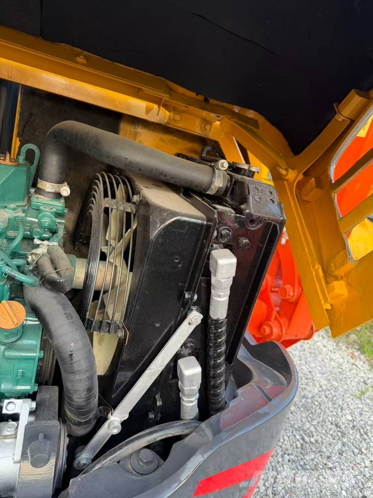Volvo EC60D Bagri goseničarji