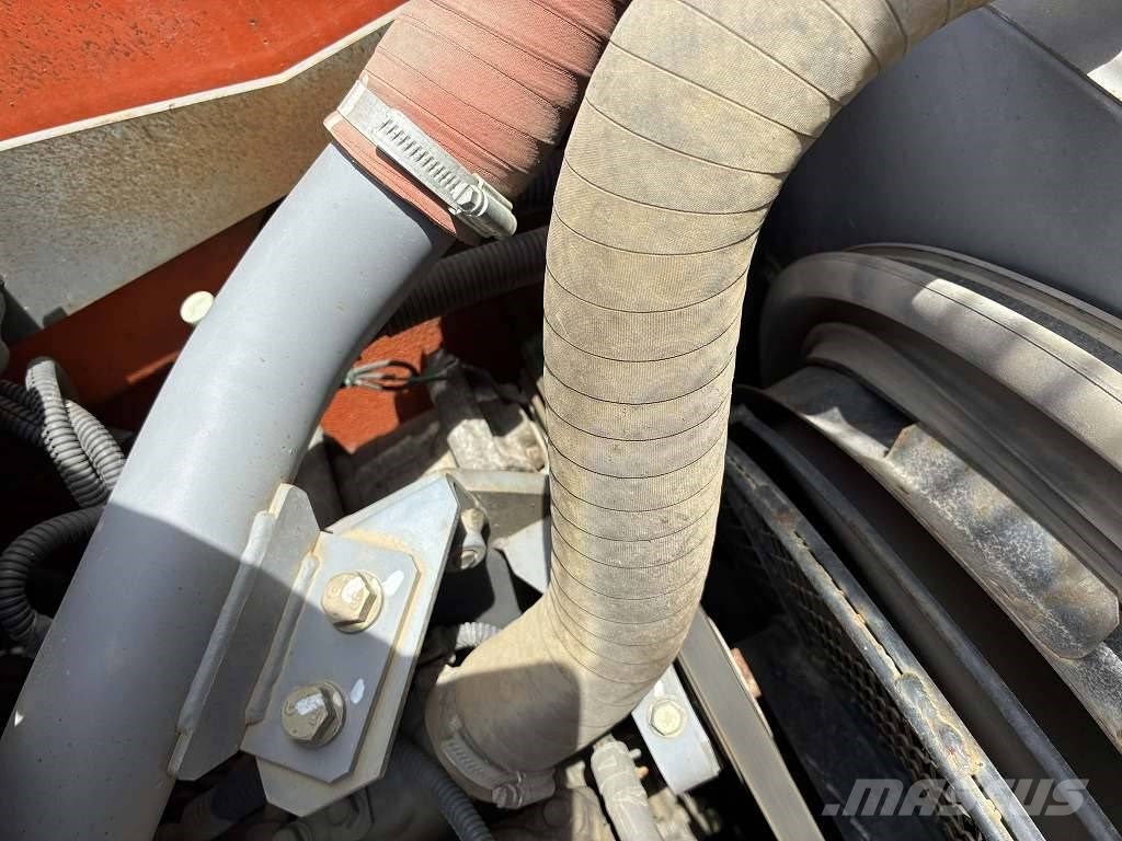 Hitachi ZX135US‑3 Bageri gusjeničari