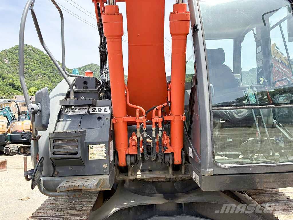 Hitachi ZX135US‑3 Bageri gusjeničari