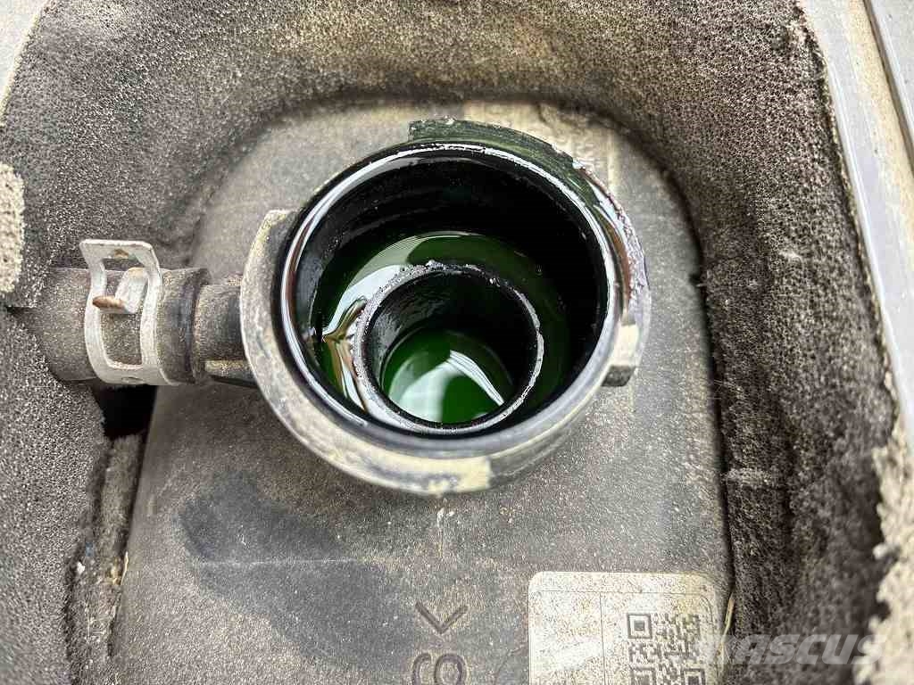Hitachi ZX135US‑3 Bageri gusjeničari
