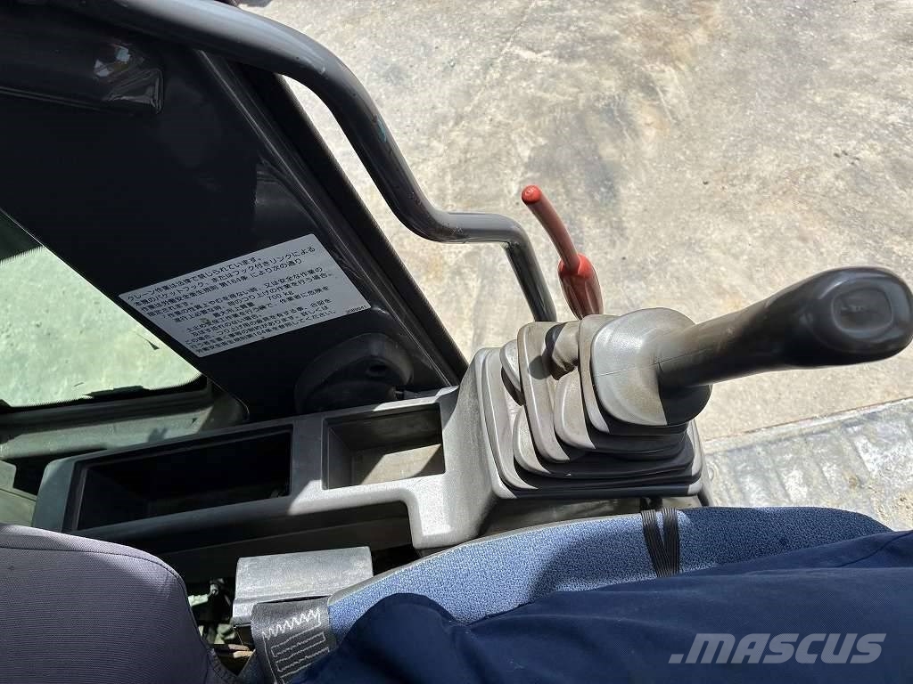 Hitachi ZX135US‑3 Bageri gusjeničari