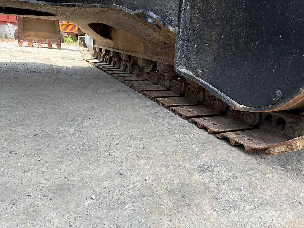 Hitachi ZX135US‑3 Bageri gusjeničari