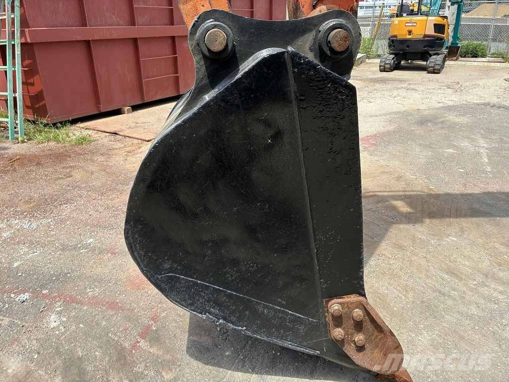 Hitachi ZX135US‑3 Bageri gusjeničari