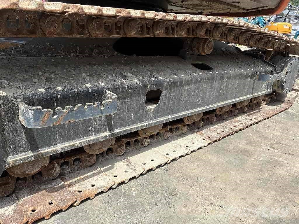 Hitachi ZX135US‑3 Bageri gusjeničari