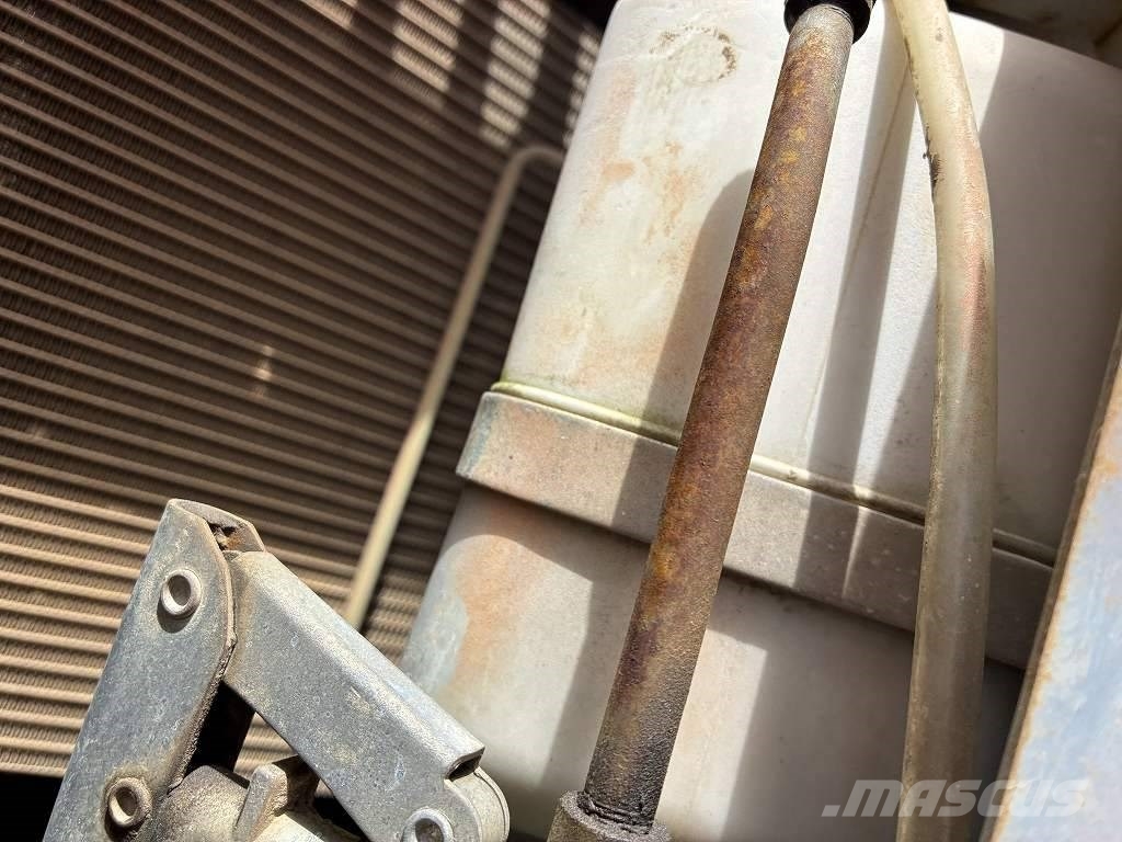 Hitachi ZX135US‑3 Bageri gusjeničari