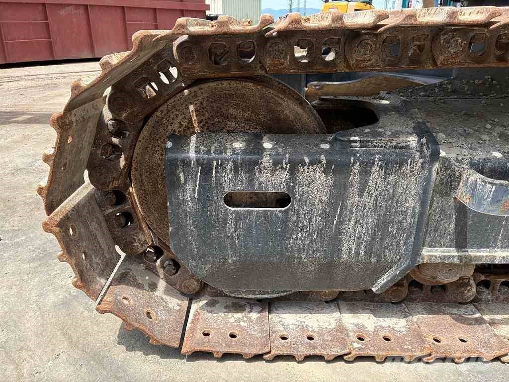 Hitachi ZX135US‑3 Bageri gusjeničari