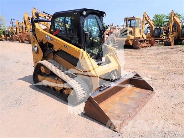 CAT 259D3 لوادر انزلاقية التوجيه