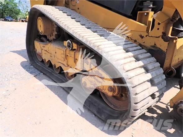 CAT 259D3 لوادر انزلاقية التوجيه
