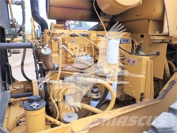 CAT IT38G Gumikerekes homlokrakodók