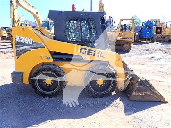 Gehl R260 Kompaktlaadurid