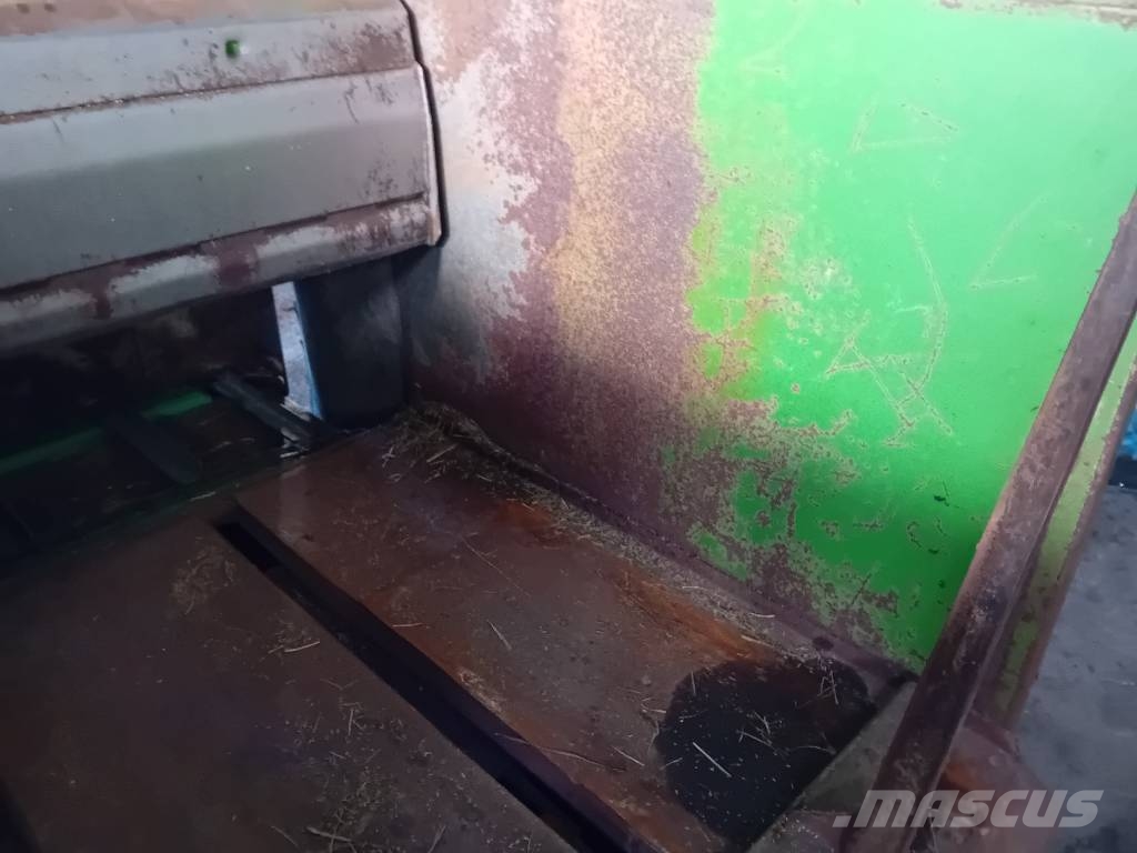 Varmo Lift Diesel Rehuvaunut