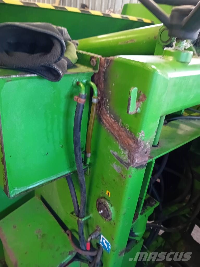Varmo Lift Diesel Rehuvaunut