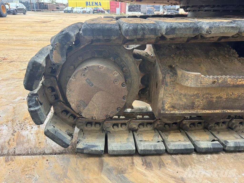 Komatsu PC138US - Tripple boom + blade حفارات زحافة