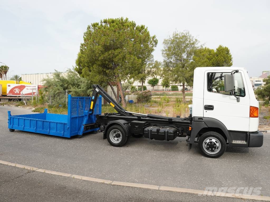 Nissan ATLEON 120 MULTILIFT Camiones desmontables