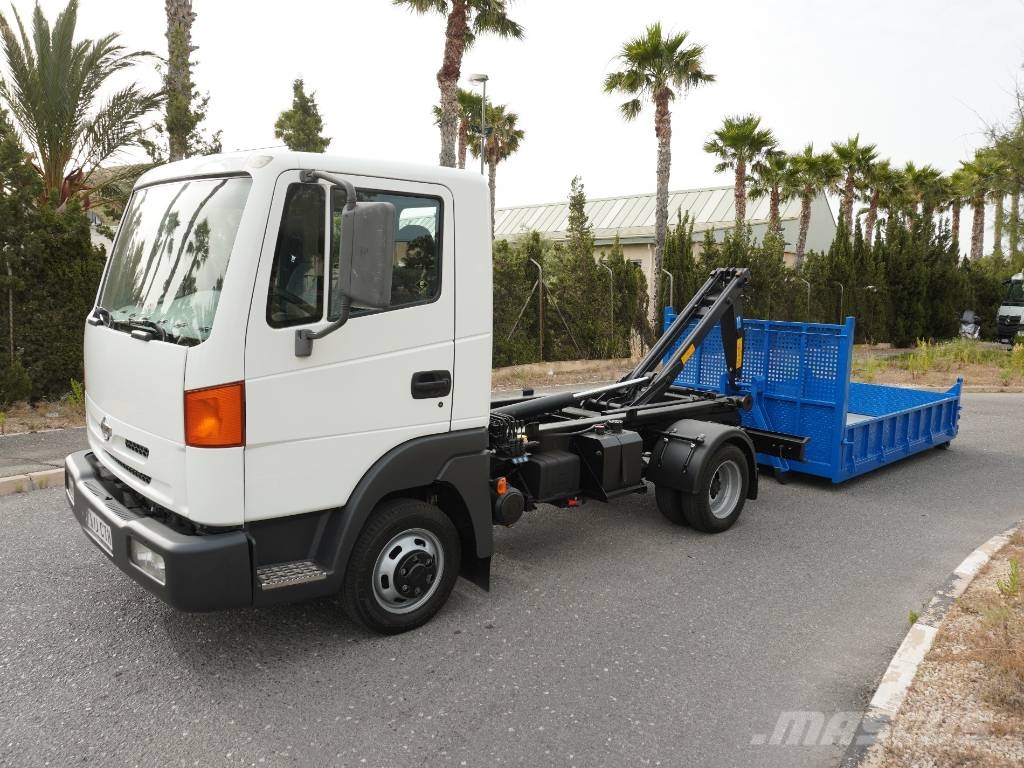 Nissan ATLEON 120 MULTILIFT Camiones desmontables