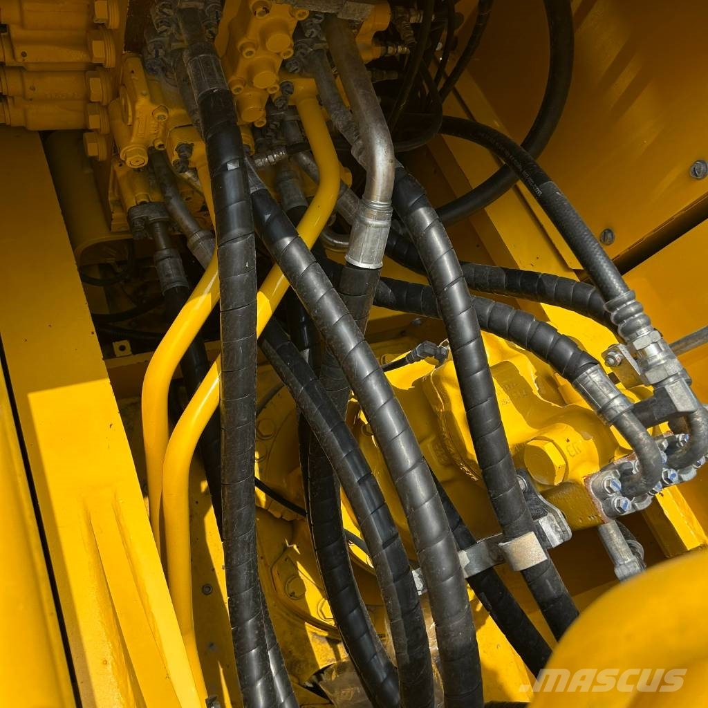 Komatsu 240-8 Escavadeiras de esteiras