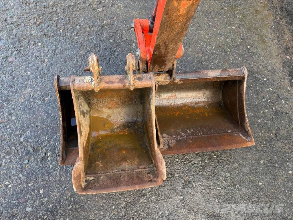 Kubota KX 015-4 Minikaivukoneet < 7t