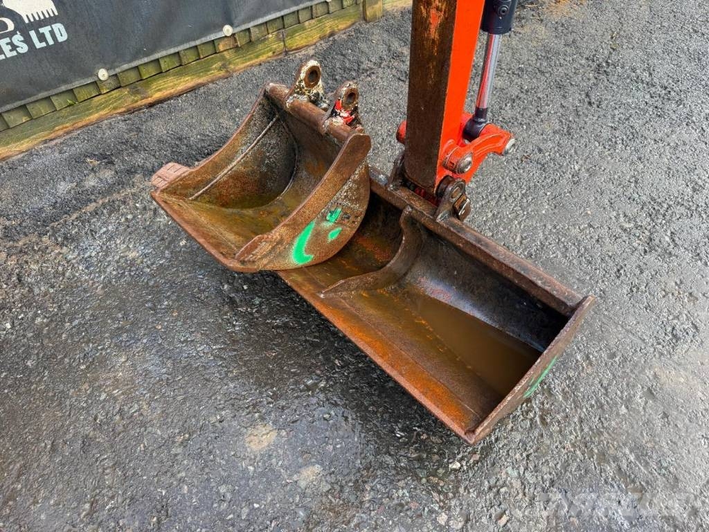 Kubota KX 015-4 Minikaivukoneet < 7t