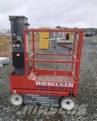 SkyJack SJ 12 Elevadores de tesoura