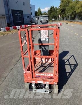 SkyJack SJ 12 Elevadores de tesoura