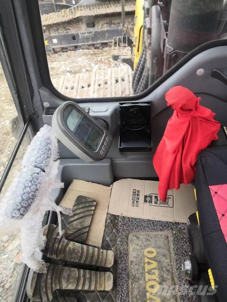 Volvo EC 290 B LC حفارات زحافة