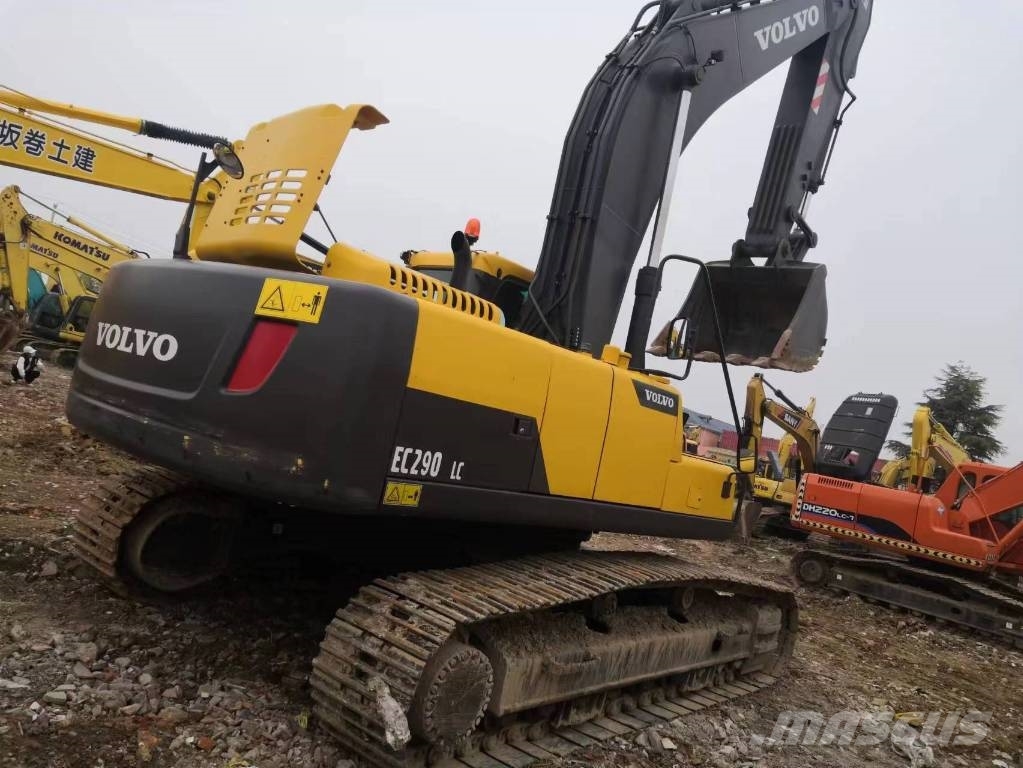 Volvo EC 290 B LC حفارات زحافة