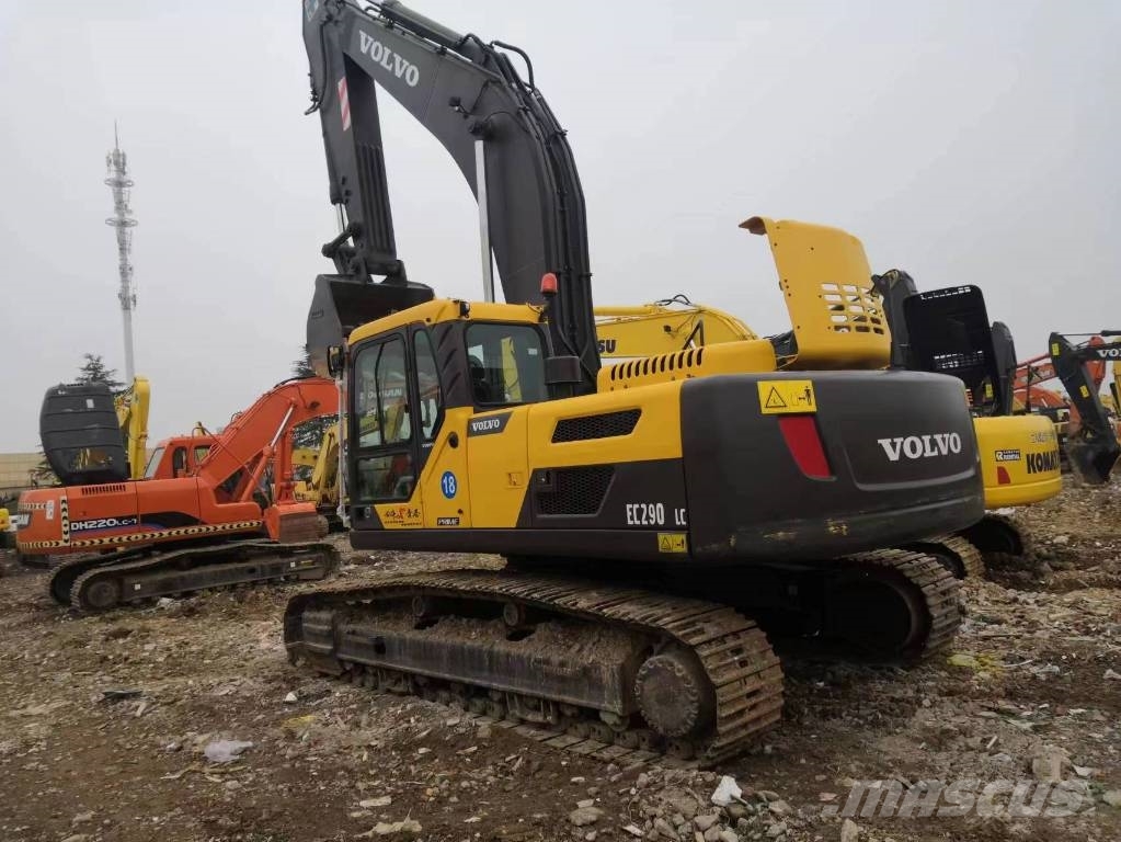 Volvo EC 290 B LC حفارات زحافة