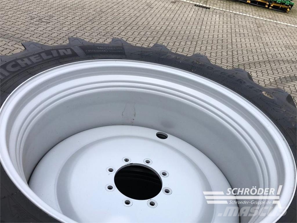 Michelin VF600/60 R28 +VF650/60 R42 Doppelräder