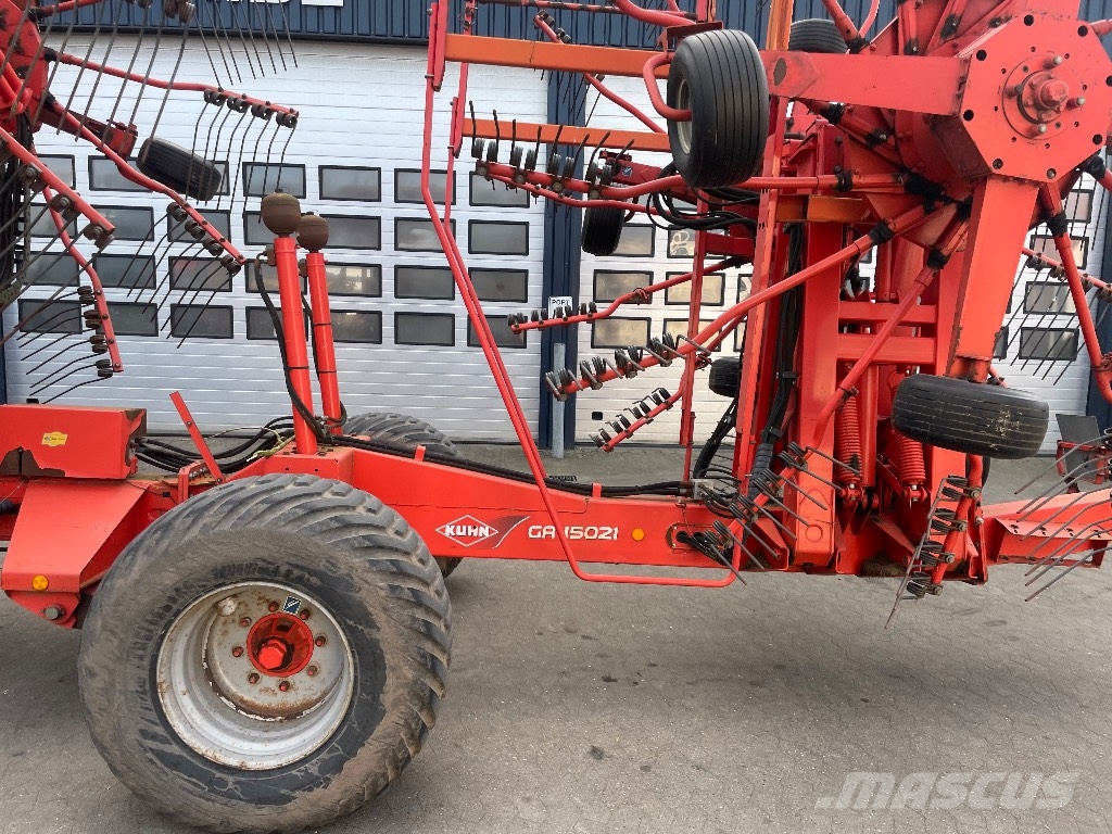Kuhn GA 15021 Pöyhimet ja haravat