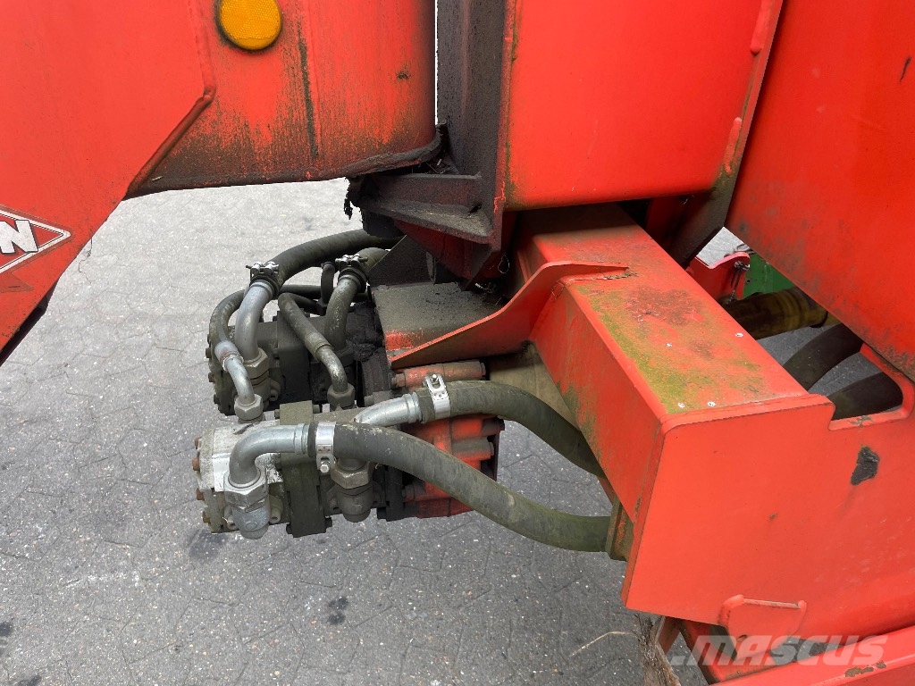 Kuhn GA 15021 Pöyhimet ja haravat