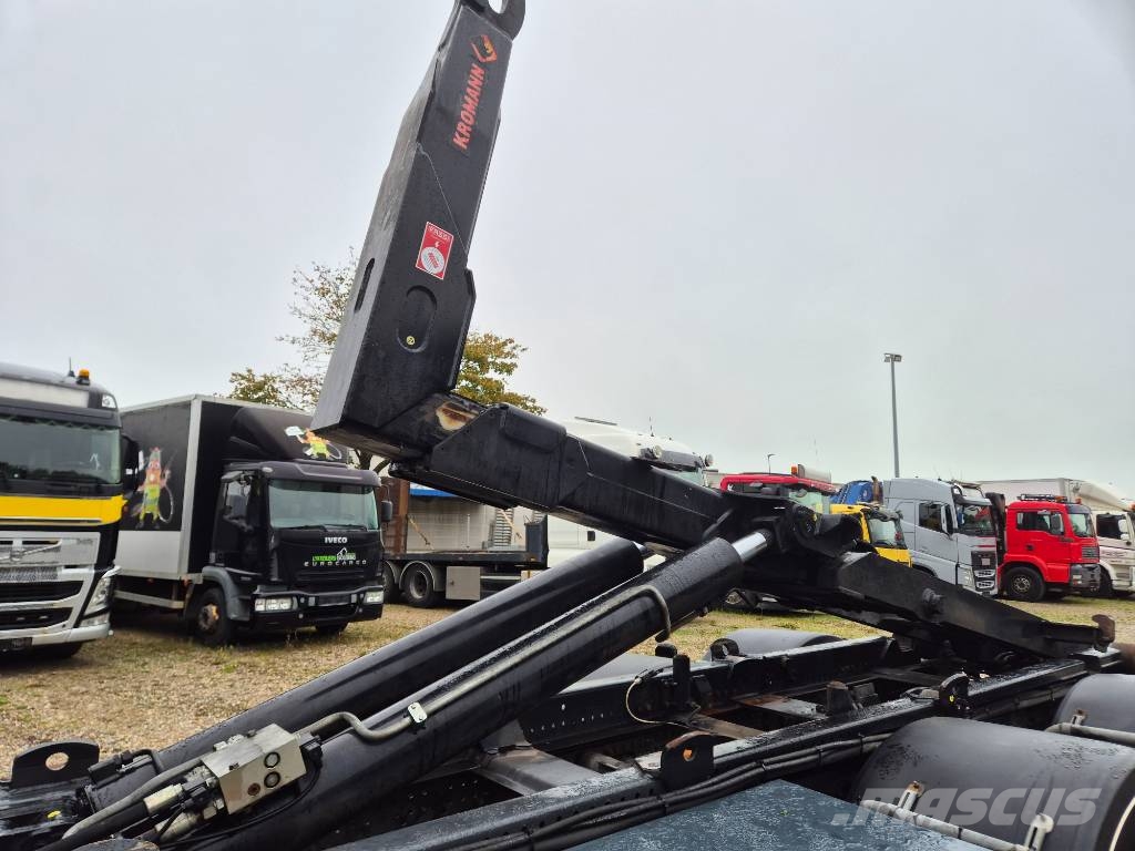 Mercedes Econic 2630 6x2/Hooklift/Generator Rol kiper kamioni sa kukom za podizanje tereta