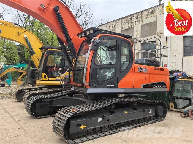 Doosan DX 300 LC Bagri goseničarji