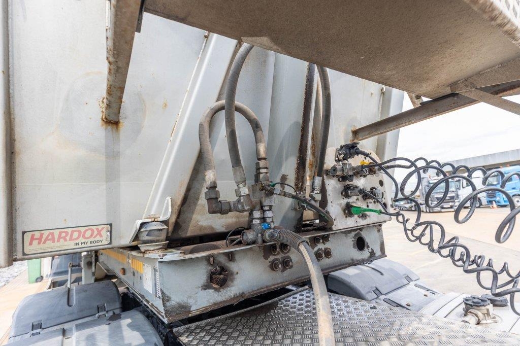 MOL KS85/20T/37ST -HARDOX - HYDR. DEUR Semirremolques de volteo