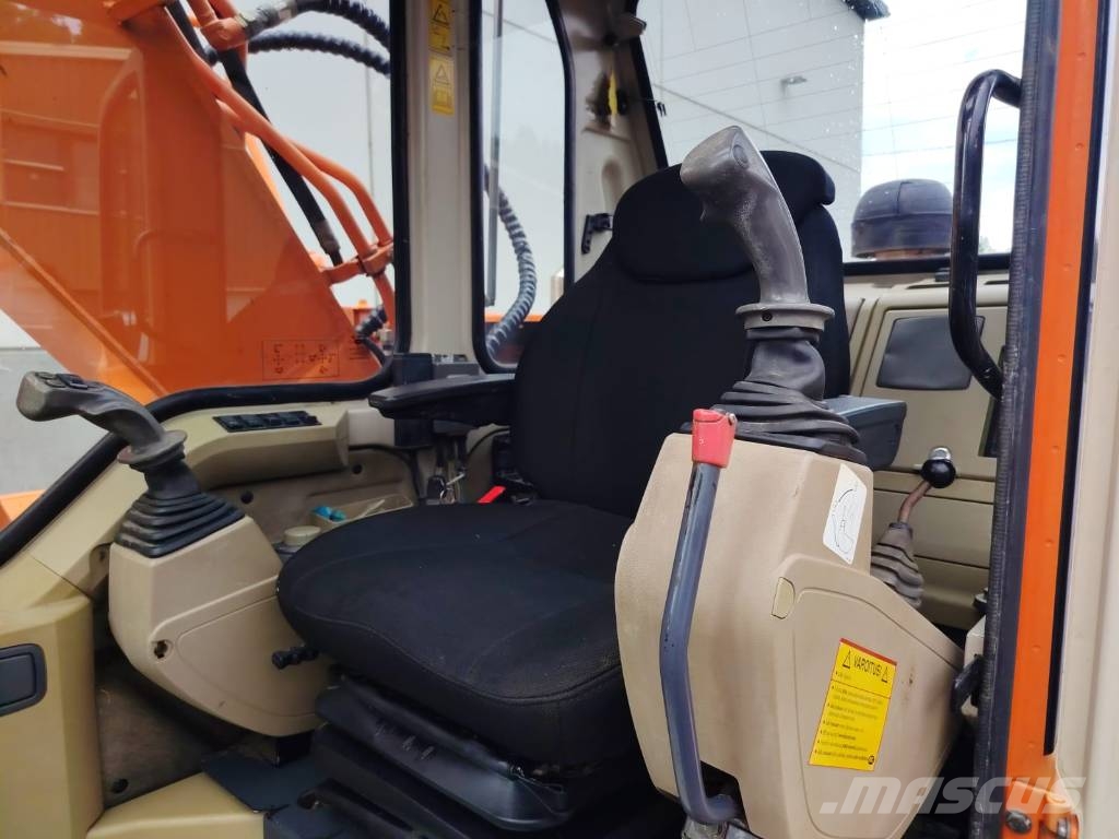 Doosan Solar 140 LC V Escavadoras de rastos