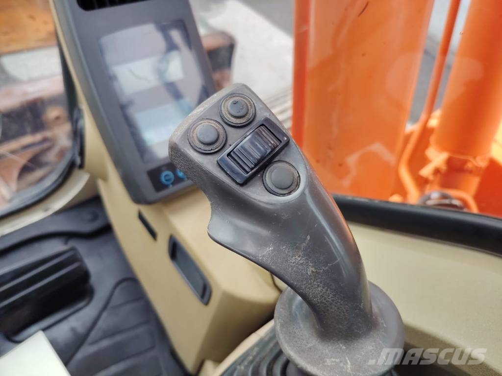 Doosan Solar 140 LC V Escavadoras de rastos