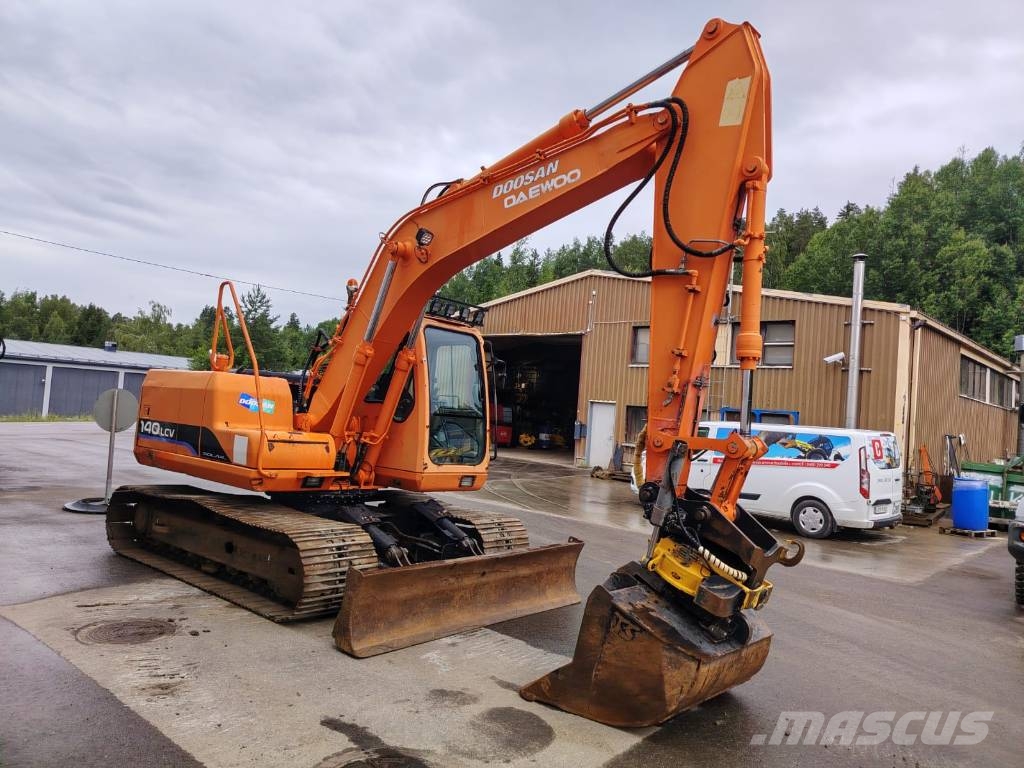 Doosan Solar 140 LC V Escavadoras de rastos
