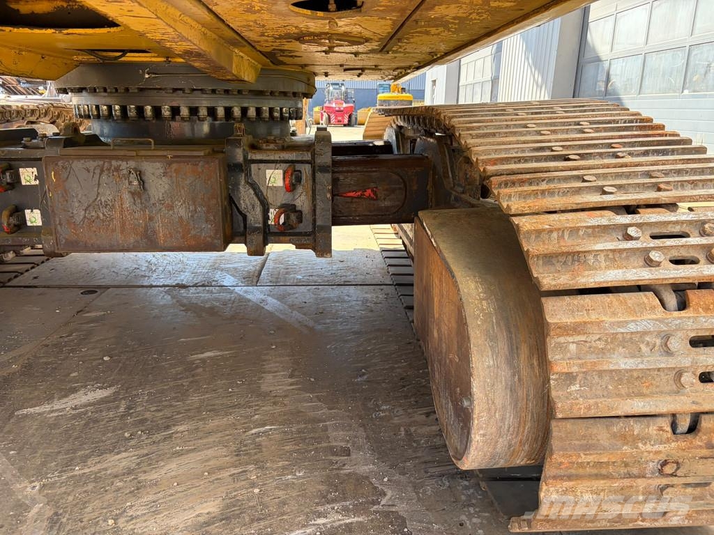 Komatsu PC490HRD-10 - 28m Demolition Boom Гусеничные экскаваторы