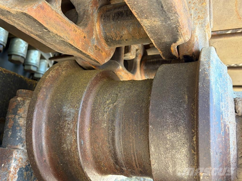 Komatsu PC490HRD-10 - 28m Demolition Boom Гусеничные экскаваторы