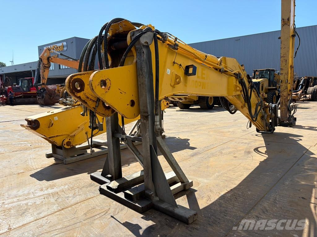 Komatsu PC490HRD-10 - 28m Demolition Boom Гусеничные экскаваторы